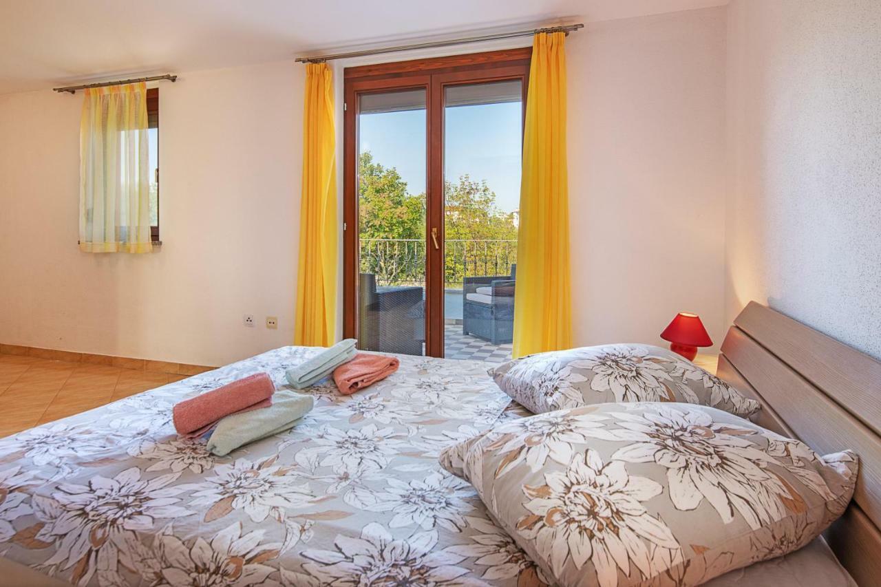 Ferienhaus Joy Ližnjan Eksteriør billede