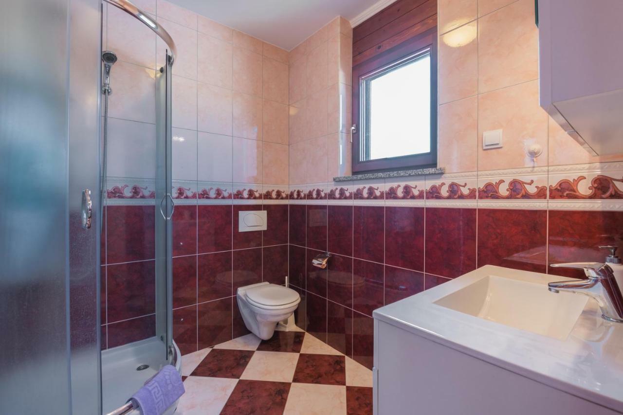 Ferienhaus Joy Ližnjan Eksteriør billede